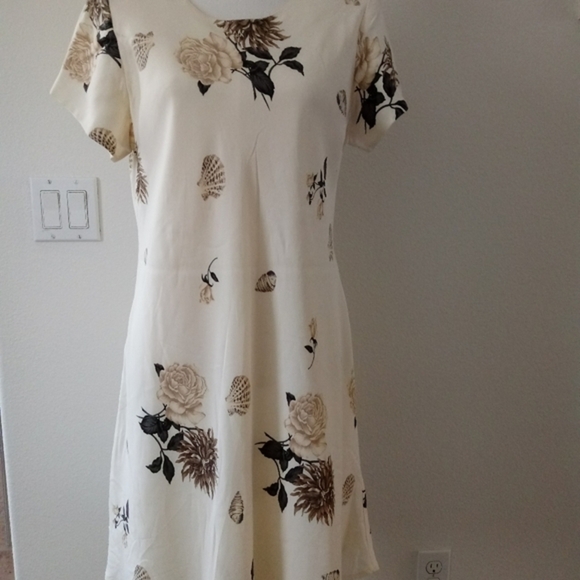 Jessica Howard Floral Cream Dress - Picture 1 of 6